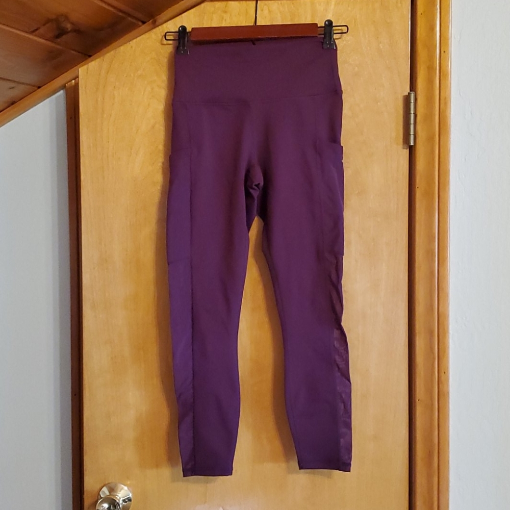 Fabletics pocket capris
